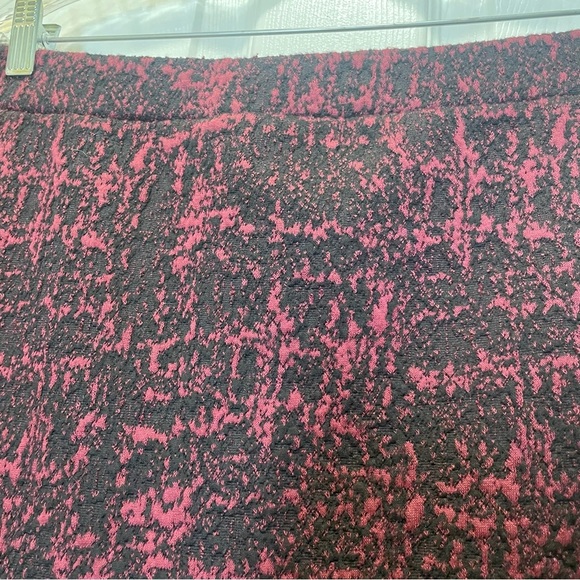 NWT Liz Claiborne Woman's Black & Burgundy Textured Tweed Skirt Plus Size 1X - Picture 3 of 6